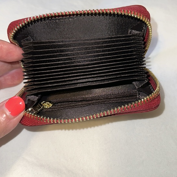 💖New List Imeetu burgundy wallet, card & coin holder, butterfly monogram &chain - Picture 2 of 8